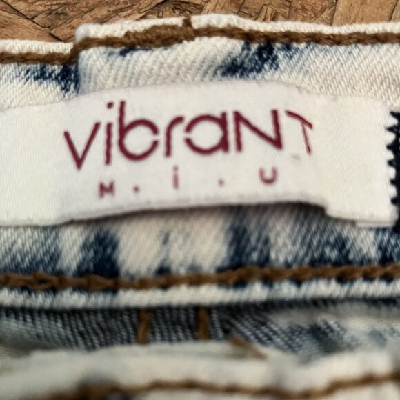 Vibrant M.I.U. Distressed Light Wash High-Waisted Skinny Jeans Size 11 - Picture 3 of 5